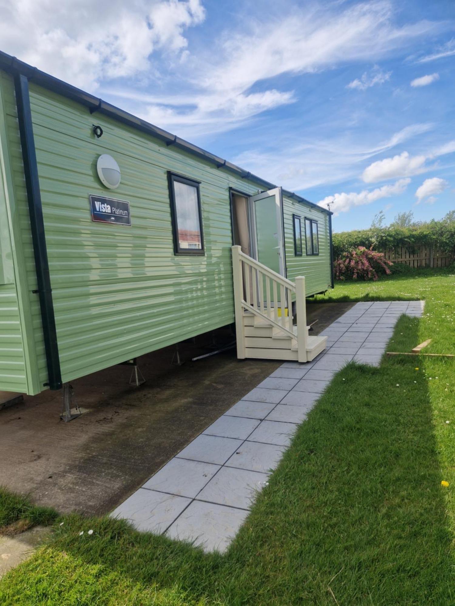 Waxholme Niks Caravans מראה חיצוני תמונה